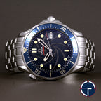 นาฬิกา Omega "Unpolished" Seamaster Casino Royale James Bond Limited Edition Co-Axial หน้าปัดสีกรมท่า เกลียวกระสุน ขอบฟิล์มเดิม ตัวเรือนไม่เคยขัด สายเหล็กแท้ กล่อง ใบครบ นาฬิกาปี2006 Automatic ขนาด 41 mm