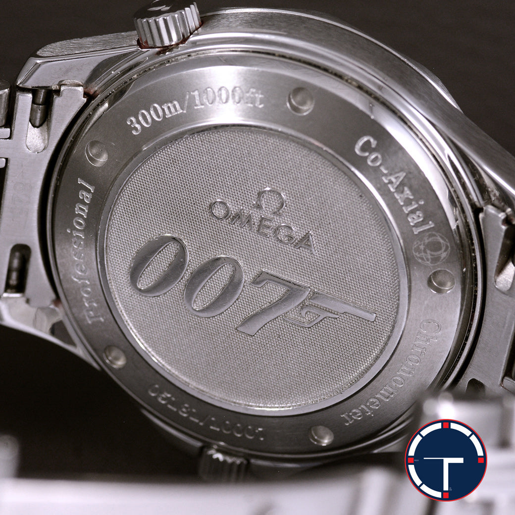 นาฬิกา Omega "Unpolished" Seamaster Casino Royale James Bond Limited Edition Co-Axial หน้าปัดสีกรมท่า เกลียวกระสุน ขอบฟิล์มเดิม ตัวเรือนไม่เคยขัด สายเหล็กแท้ กล่อง ใบครบ นาฬิกาปี2006 Automatic ขนาด 41 mm
