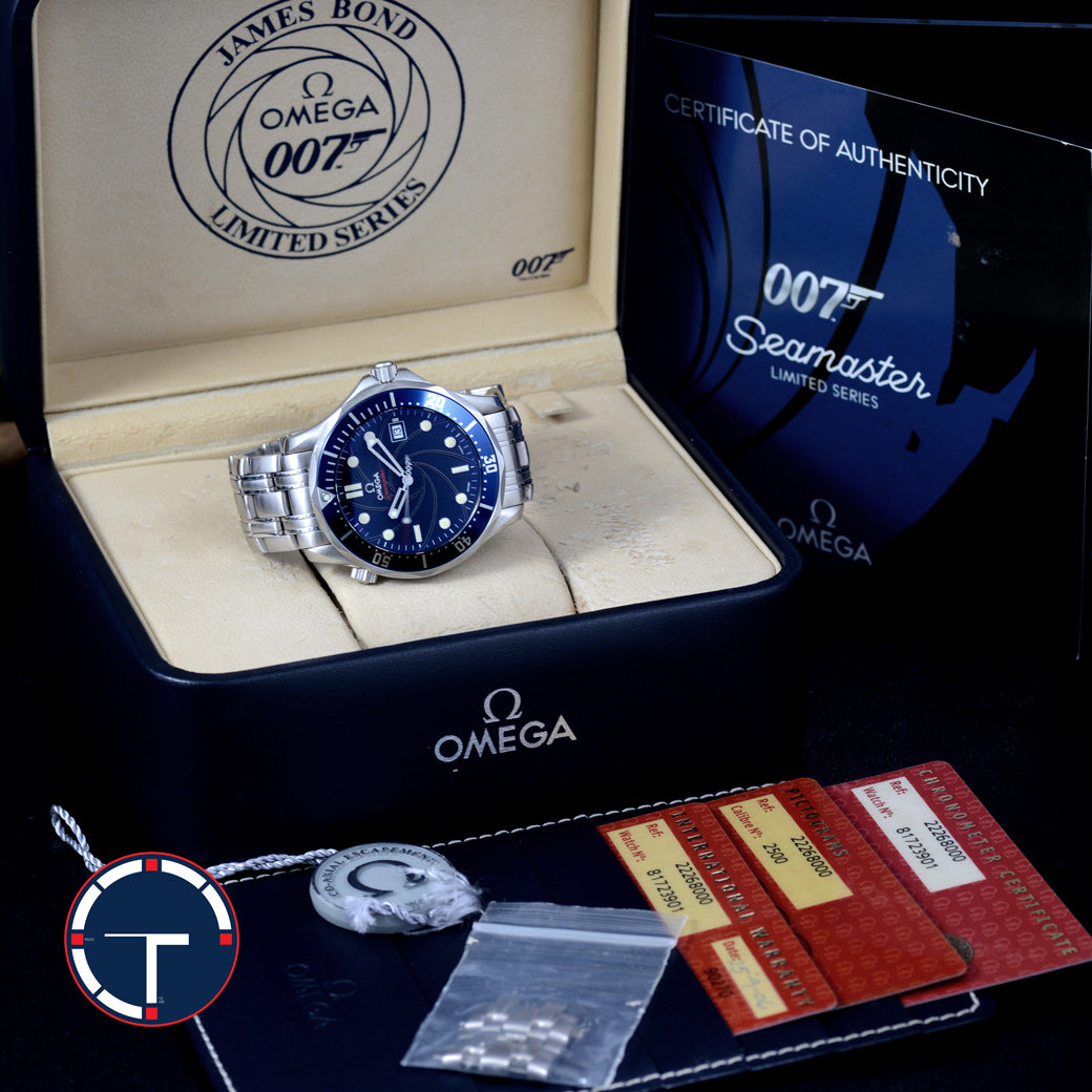 นาฬิกา Omega "Unpolished" Seamaster Casino Royale James Bond Limited Edition Co-Axial หน้าปัดสีกรมท่า เกลียวกระสุน ขอบฟิล์มเดิม ตัวเรือนไม่เคยขัด สายเหล็กแท้ กล่อง ใบครบ นาฬิกาปี2006 Automatic ขนาด 41 mm