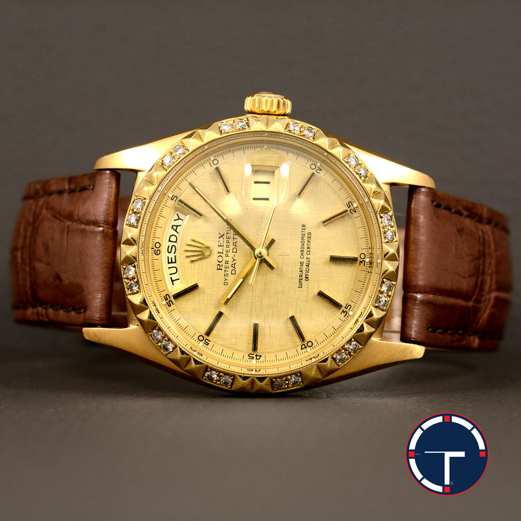 นาฬิกา Rolex Day-Date Ref.1803 หน้าปัดลายผ้าสีทอง ขอบทองคำพีระมิด18Kประดับเพชร(ทำใหม่) ตัวเรือนทองคำ18K นาฬิกาปี1968 Automatic ขนาด 36 mm
