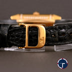 นาฬิกา Jaeger-Lecoultre "Unpolished" Reverso Duoface Ref.266.244 หน้าที่1หน้าปัดมุกวงตรงกลางกิโยเช่(Guilloché) และหน้าที่2หน้าปัดมุก ขอบประดับเพชร ตัวเรือนทองคำ18K"ไม่เคยขัด" สายหนังแท้ หัวเข็มขัดแท้ ไขลาน ขนาด 21x33 mm