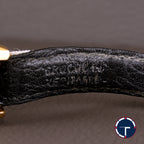 นาฬิกา Jaeger-Lecoultre "Unpolished" Reverso Duoface Ref.266.244 หน้าที่1หน้าปัดมุกวงตรงกลางกิโยเช่(Guilloché) และหน้าที่2หน้าปัดมุก ขอบประดับเพชร ตัวเรือนทองคำ18K"ไม่เคยขัด" สายหนังแท้ หัวเข็มขัดแท้ ไขลาน ขนาด 21x33 mm