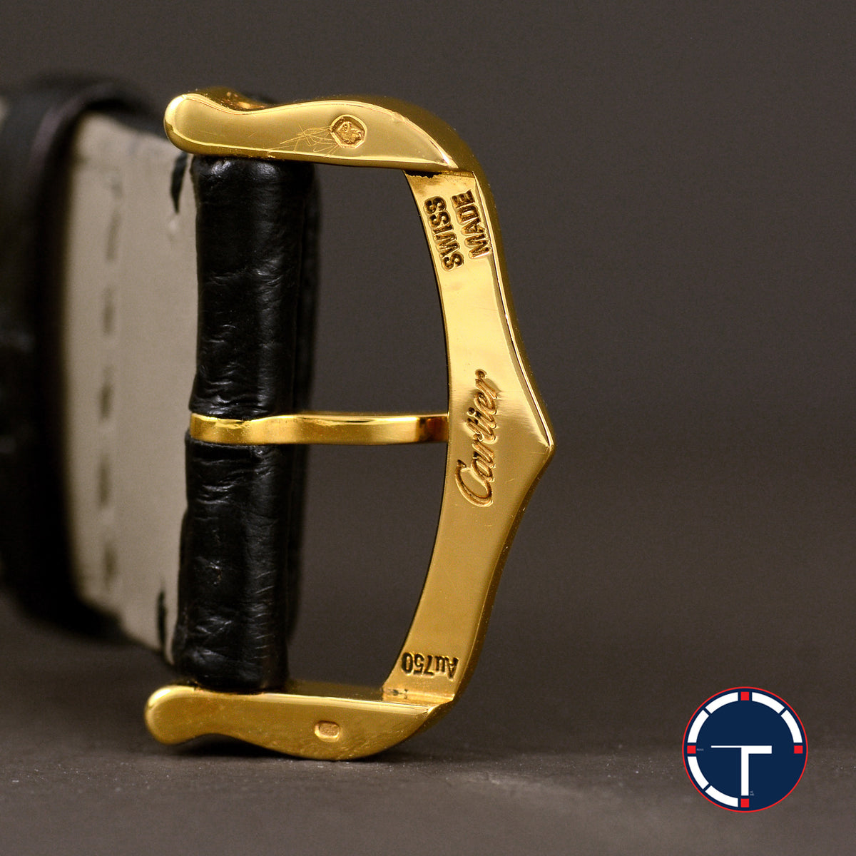 นาฬิกา Cartier Tank Solo watch 18K Yellow Gold หน้าปัดสีขาว หลักชั่วโมงเลขโรมัน สายหนังแท้ หัวเข็มขัดแท้ Quartz ขนาด 27.4x34.8 mm (Size L)