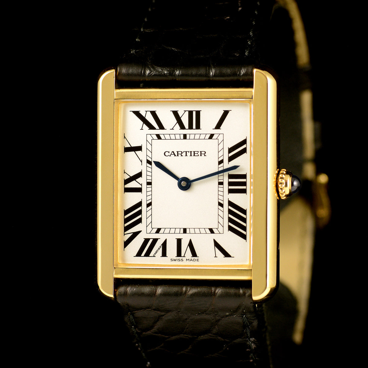 นาฬิกา Cartier Tank Solo watch 18K Yellow Gold หน้าปัดสีขาว หลักชั่วโมงเลขโรมัน สายหนังแท้ หัวเข็มขัดแท้ Quartz ขนาด 27.4x34.8 mm (Size L)