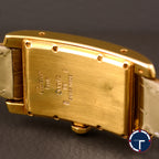 นาฬิกา Cartier Tank Américaine 18K Yellow Gold หน้าปัดสีครีม ตัวเรือนทองคำ18K สายหนังแท้ หัวเข็มขัดแท้ทองคำ18K Quartz ขนาด 22.5x41.5(Size M)