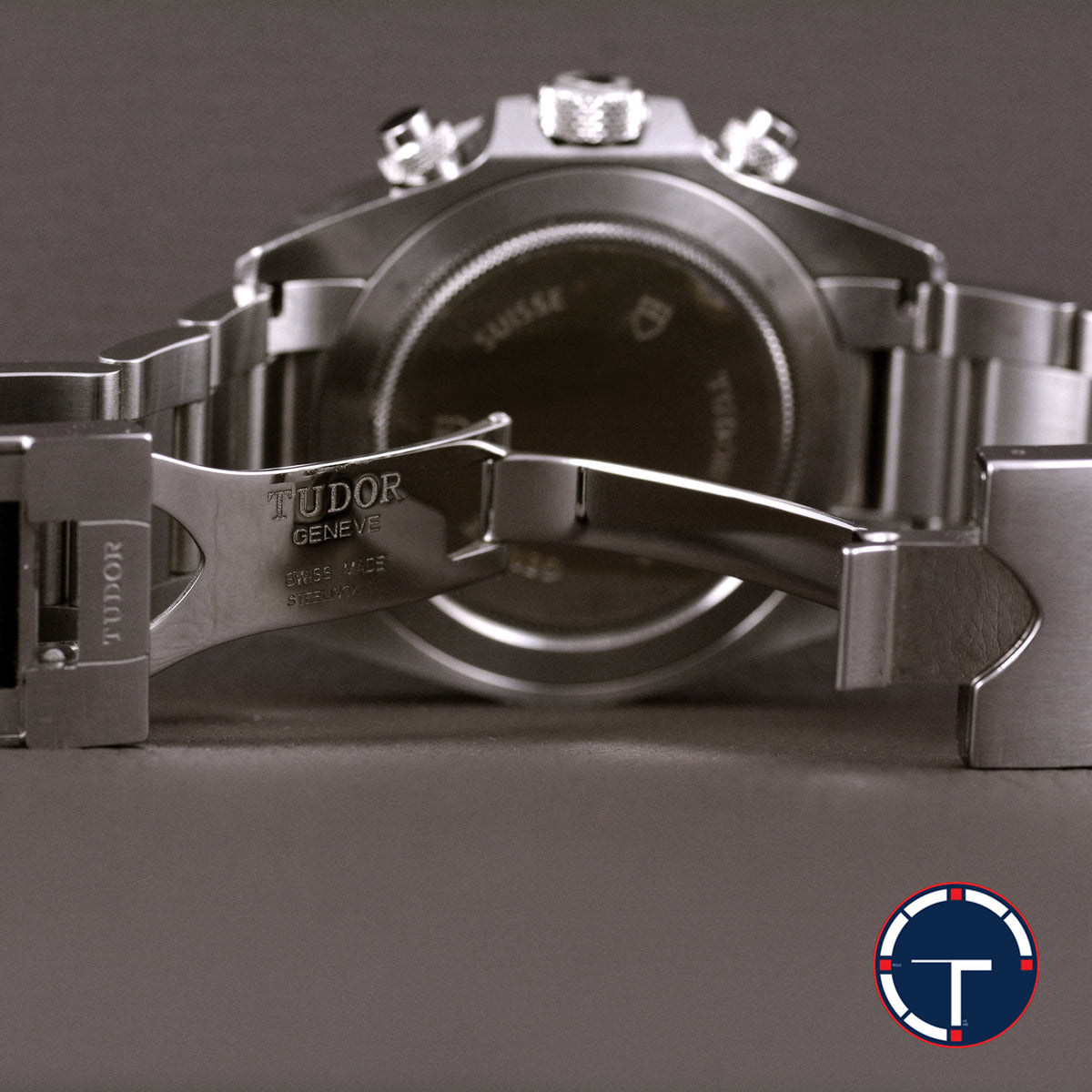 นาฬิกา Tudor Heritage Chrono Ref.70330N หน้าปัดสีดำขอบขาว ขอบฟิล์ม สายOysterแท้ กล่อง+การ์ด+Tag นาฬิกาปี2013 Automatic ขนาด 42 mm