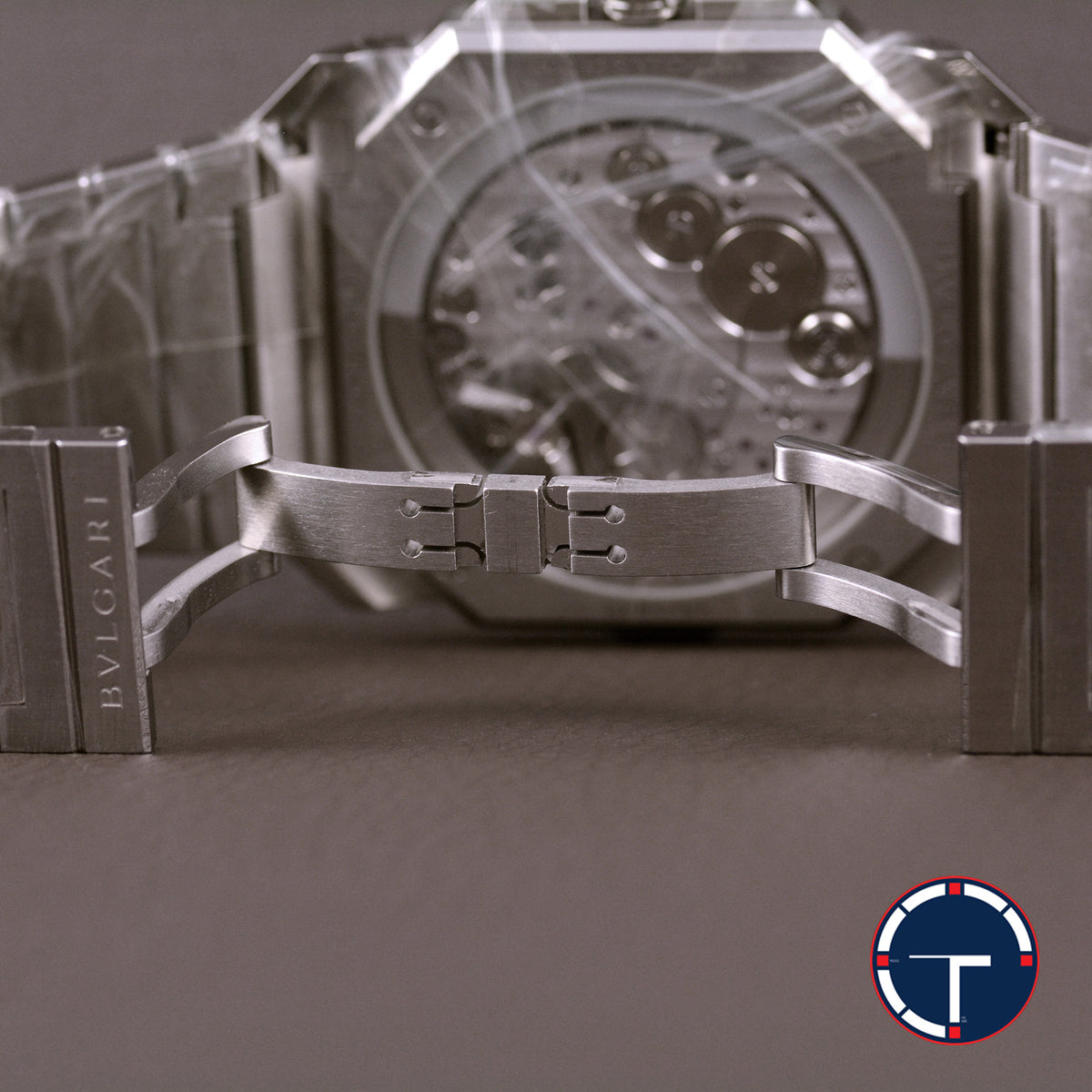 นาฬิกา Bvlgari Octo Finissimo Chronograph GMT หน้าปัดสีน้ำเงิน สายเหล็กแท้ หลังเปลือย กล่องและการ์ด Automatic ขนาด 43 mm