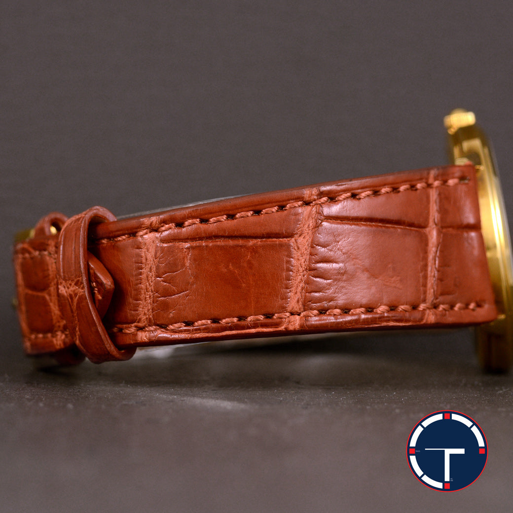 นาฬิกา Audemars Piguet (AP) Vintage 18K Yellow Gold Original Buckle หน้าปัดสีขาว หลักชั่วโมงเลขโรมัน ตัวเรือนทองคำ18K หัวเข็มขัดแท้ Quartz ขนาด 31 mm