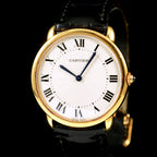 นาฬิกา Cartier "Unpolished" Ronde Louis Ref.0900 Yellow Gold18K หน้าปัดสีขาว หลักชั่วโมงเลขโรมัน ตัวเรือนทองคำ18K สายหนังแท้ หัวเข็มขัดแท้ ไขลาน(Manual Winding) ขนาด 34 mm