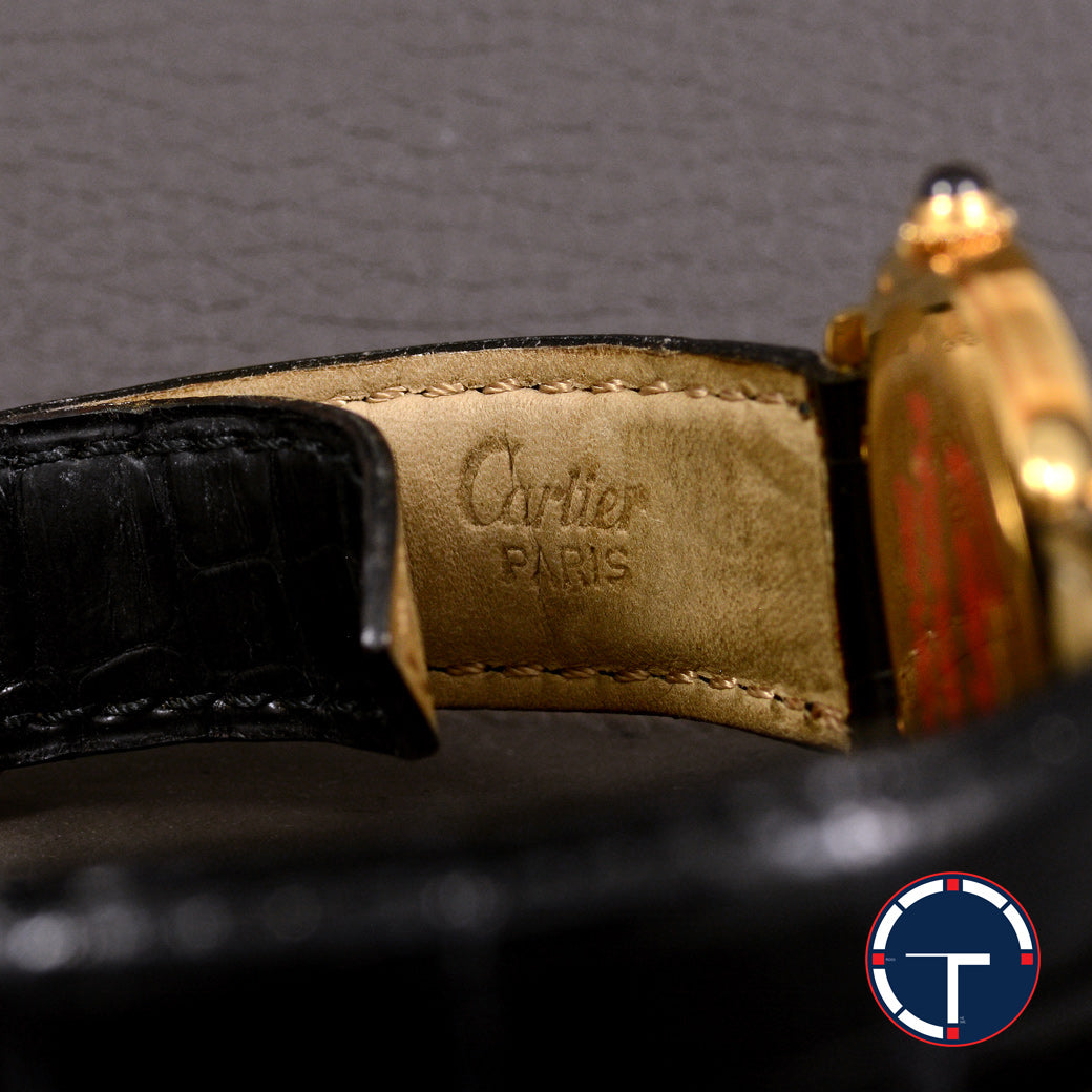 นาฬิกา Cartier "Unpolished" Ronde Louis Ref.0900 Yellow Gold18K หน้าปัดสีขาว หลักชั่วโมงเลขโรมัน ตัวเรือนทองคำ18K สายหนังแท้ หัวเข็มขัดแท้ ไขลาน(Manual Winding) ขนาด 34 mm