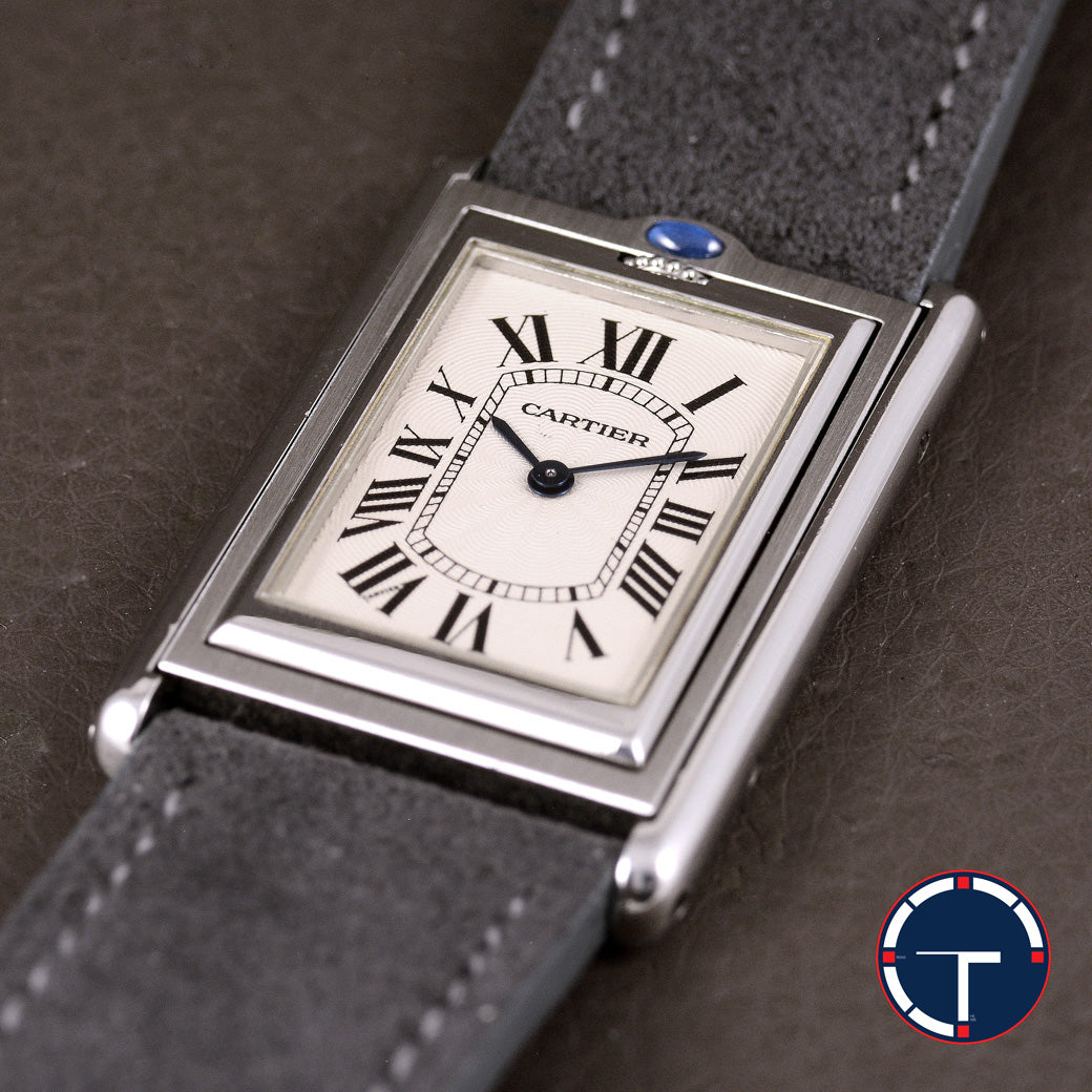 นาฬิกา Cartier Tank Basculante(บาส-คู-แลน-เต้) Ref.2390 หน้าปัดสีขาวลายGuilloché(กิโยเช่) หลักชั่วโมงเลขโรมัน หัวเข็มขัดแท้ ไขลาน ขนาด 38x25 mm