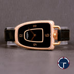 นาฬิกา Hermes Galop d'Hermès หน้าปัดหินOnyx ตัวเรือนทองชมพู18K ฝั่งเพชรหน้าปัด72เม็ด รอบตัวเรือน412เม็ด สายหนังจระเข้Hermes หัวเข็มขัดแท้ มีกล่อง Quartz ขนาด 40x26 mm