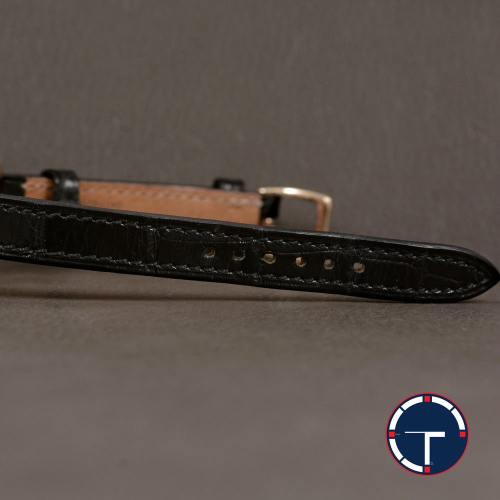 นาฬิกา Hermes Galop d'Hermès หน้าปัดหินOnyx ตัวเรือนทองชมพู18K ฝั่งเพชรหน้าปัด72เม็ด รอบตัวเรือน412เม็ด สายหนังจระเข้Hermes หัวเข็มขัดแท้ มีกล่อง Quartz ขนาด 40x26 mm