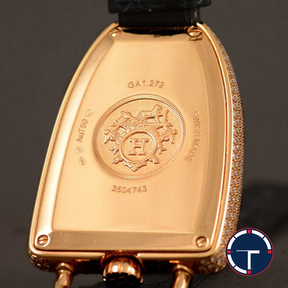 นาฬิกา Hermes Galop d'Hermès หน้าปัดหินOnyx ตัวเรือนทองชมพู18K ฝั่งเพชรหน้าปัด72เม็ด รอบตัวเรือน412เม็ด สายหนังจระเข้Hermes หัวเข็มขัดแท้ มีกล่อง Quartz ขนาด 40x26 mm