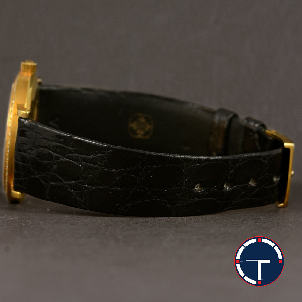 นาฬิกา Patek Philippe Calatrava Ref.5006 หน้าปัดสีขาว หลักชั่วโมงเพรชเล็กแท้ ขอบเพชรแท้ ตัวเรือนทองคำ18K สายหนังแท้ หัวเข็มขัดแท้ ไขลาน ขนาด 33.5 mm