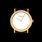 นาฬิกา Patek Philippe Calatrava Ref.5006 หน้าปัดสีขาว หลักชั่วโมงเพรชเล็กแท้ ขอบเพชรแท้ ตัวเรือนทองคำ18K สายหนังแท้ หัวเข็มขัดแท้ ไขลาน ขนาด 33.5 mm