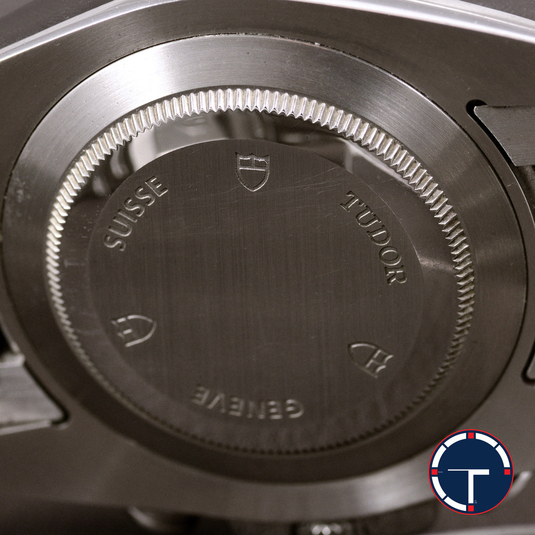 นาฬิกา Tudor Iconaut Ref.20400 Chronograph หน้าปัดสีเทา กระจกSapphire สายเหล็กแท้ มีกล่อง+ใบ นาฬิกาปี2010 Automatic ขนาด 43 mm